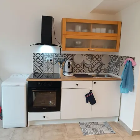Studio Cosy Climatise Avec Terrasse & Wifi Apartment *