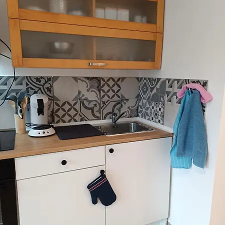 Studio Cosy Climatise Avec Terrasse & Wifi Apartment Saint-Christol-lès-Alès